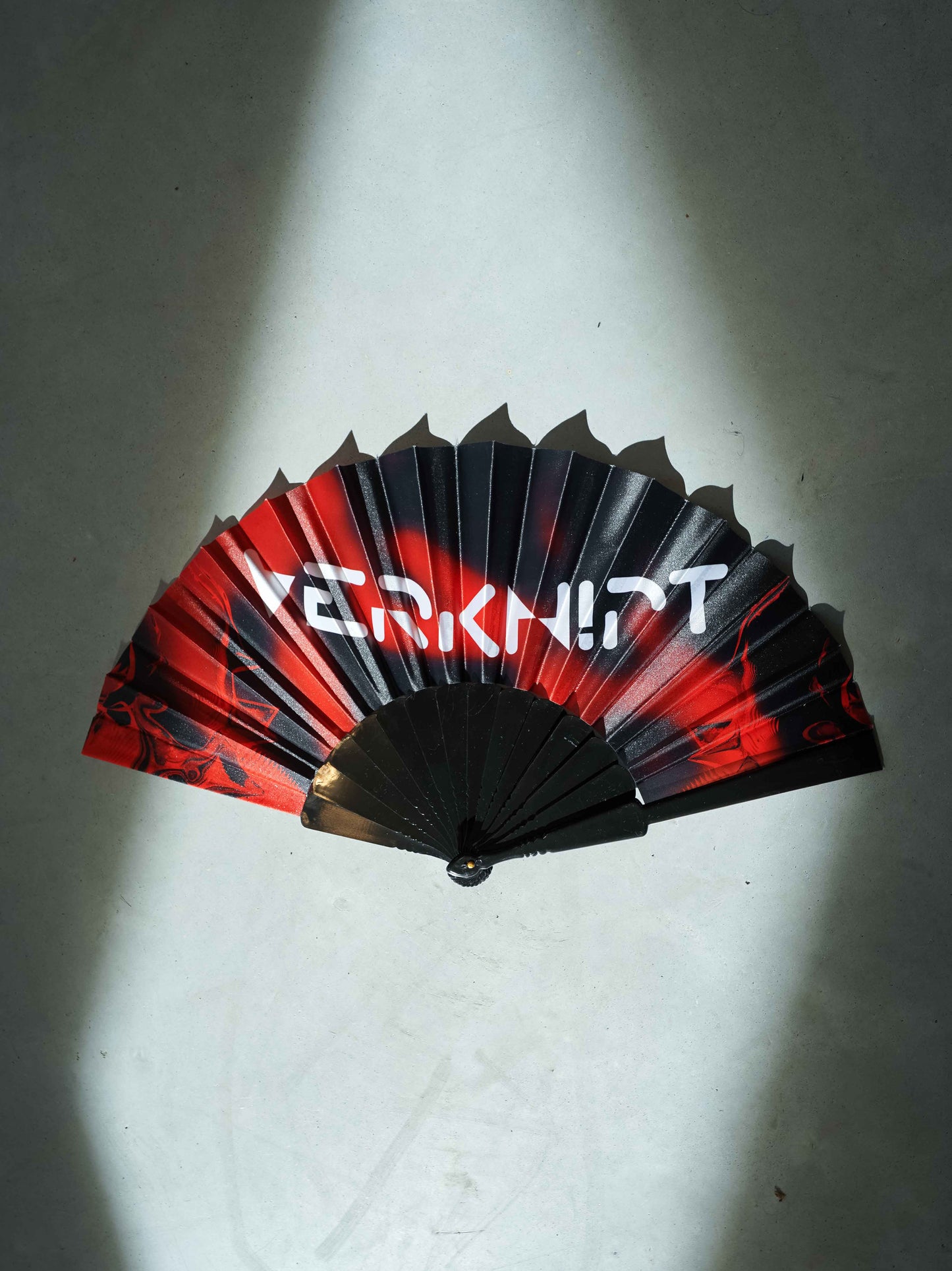 Verknipt Autumn Handfan White Logo